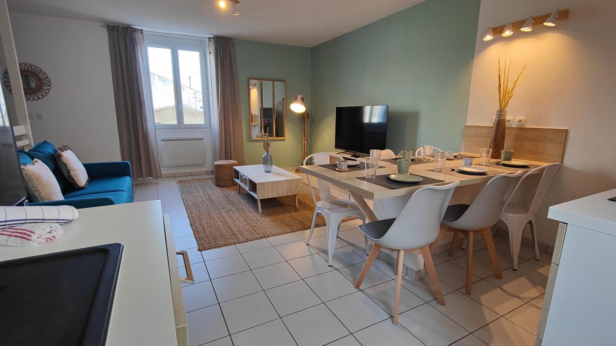 Appartement Centre-Ville Proche Lac, Ocean, Vignes Lesparre Medoc Bagian luar foto